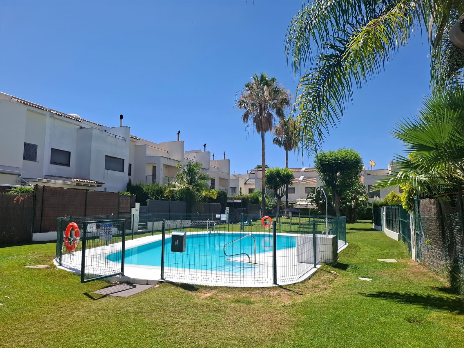 5 bedroom Townhouse for sale in Jerez de la Frontera with pool - € 525,000 (Ref: 9935051)