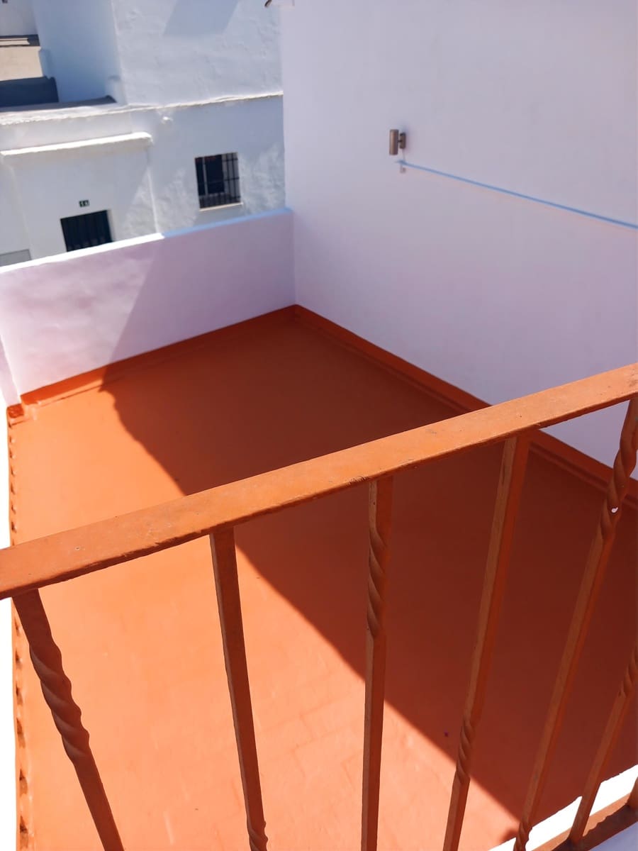 4 slaapkamer Villa te koop in Medina-Sidonia met garage - € 270.000 (Ref: 9936720)