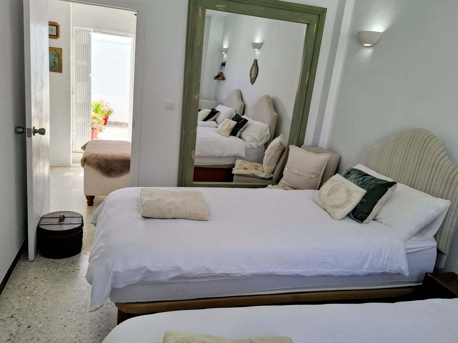 4 slaapkamer Villa te koop in Medina-Sidonia met garage - € 270.000 (Ref: 9936720)
