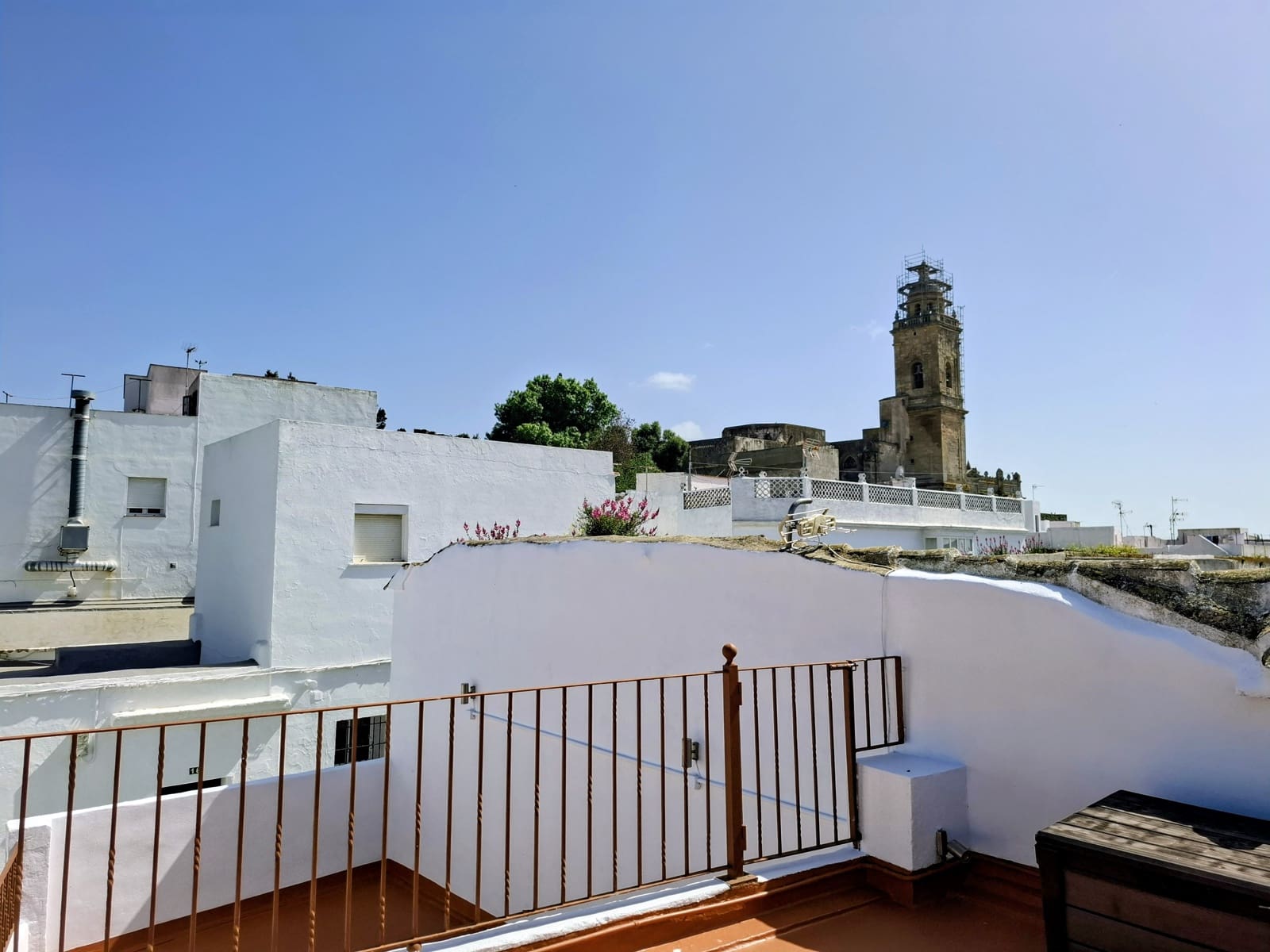 4 slaapkamer Villa te koop in Medina-Sidonia met garage - € 270.000 (Ref: 9936720)
