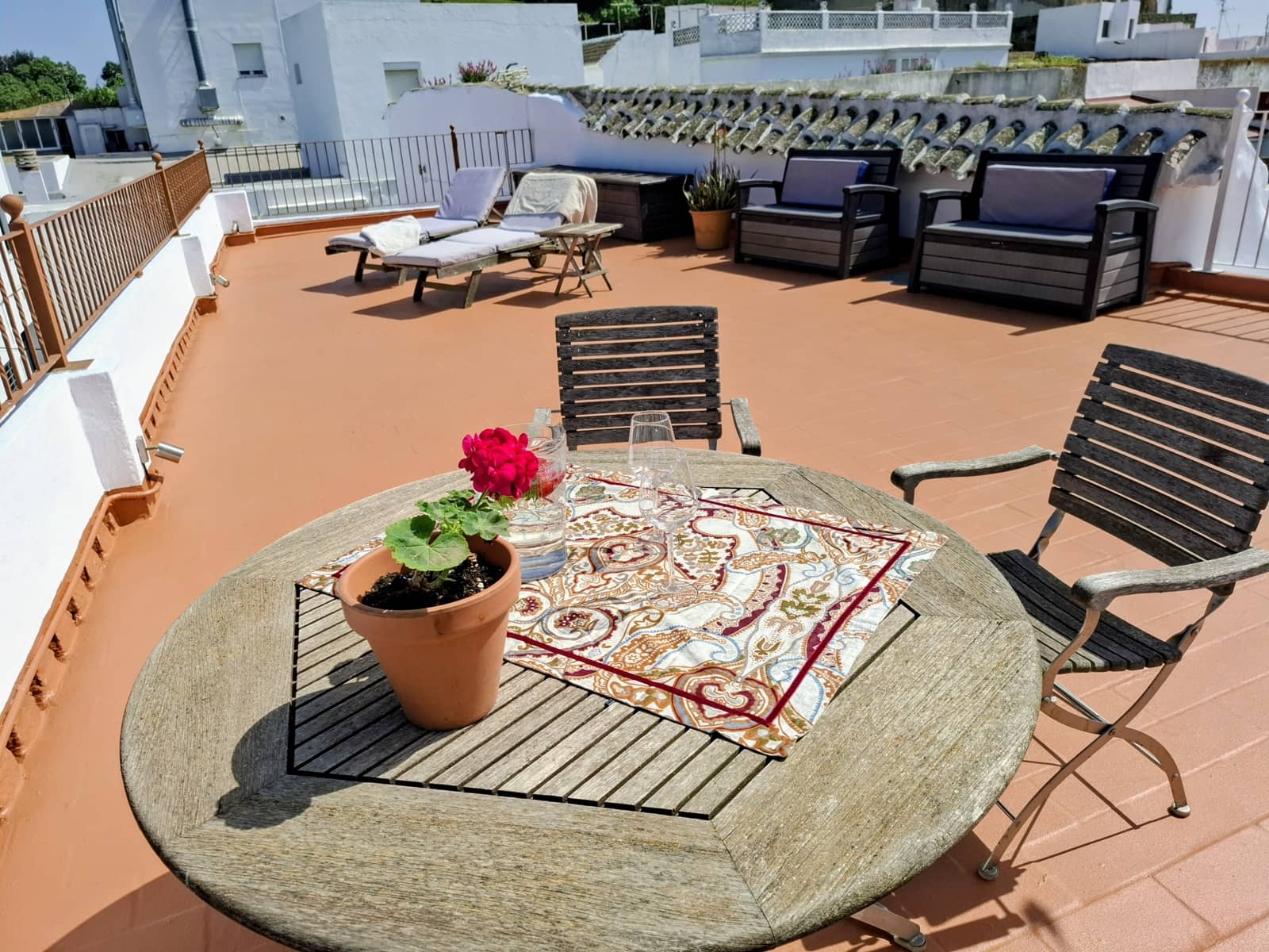 4 slaapkamer Villa te koop in Medina-Sidonia met garage - € 270.000 (Ref: 9936720)