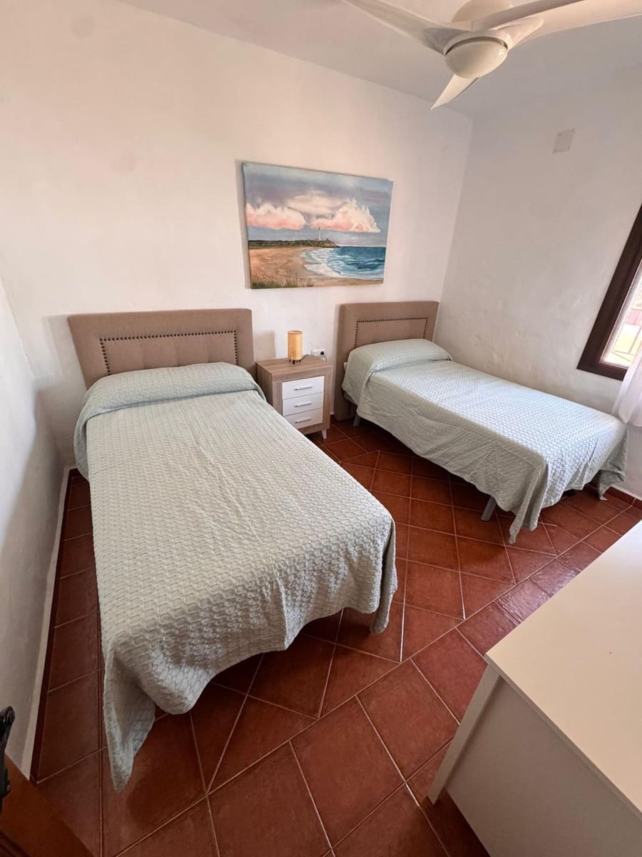 3 sypialnia Willa na sprzedaż w Conil de la Frontera z basenem - 475 000 € (Ref: 9948929)