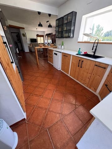 3 soverom Villa til salgs i Conil de la Frontera med svømmebasseng - € 475 000 (Ref: 9948929)