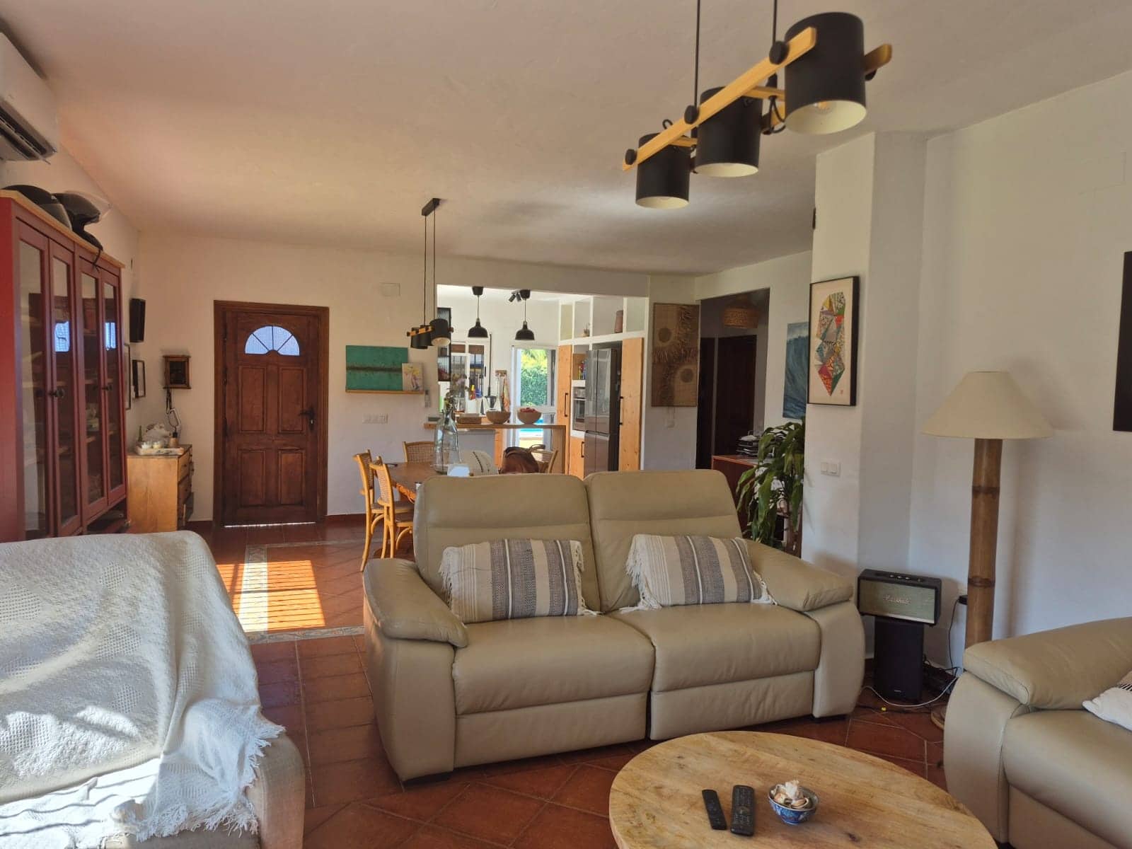 3 sypialnia Willa na sprzedaż w Conil de la Frontera z basenem - 475 000 € (Ref: 9948929)