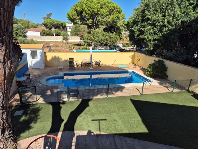 4 soverom Villa til salgs i Chiclana de la Frontera med svømmebasseng - € 360 000 (Ref: 9972313)