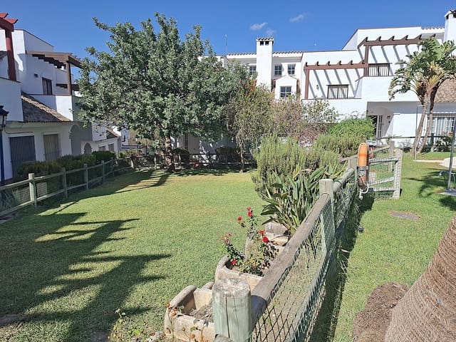 3 Zimmer Haus zu verkaufen in Benalup mit Pool - 199.995 € (Ref: 9980198)