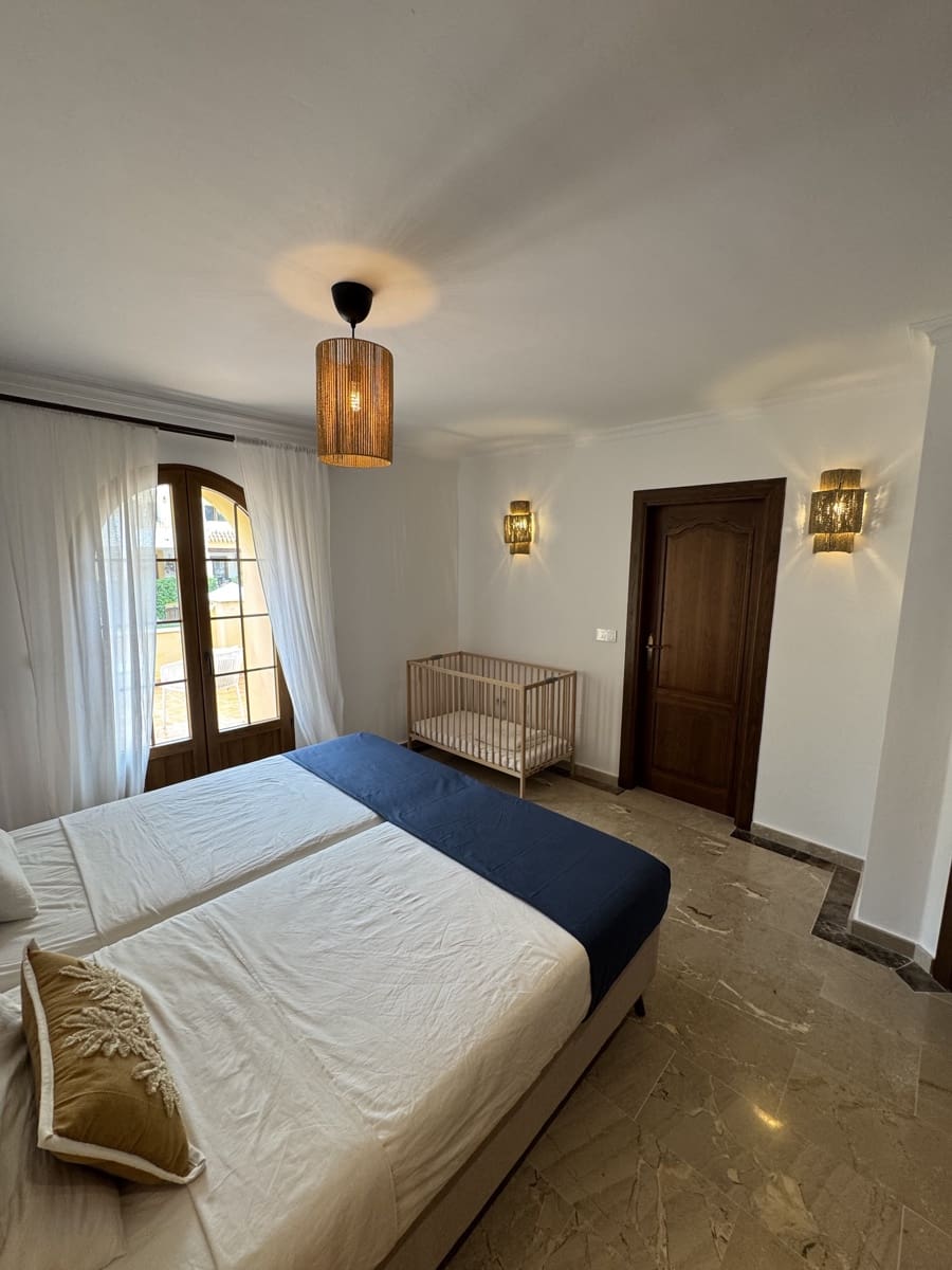 2 sypialnia Dom blizniak do wynajęcia w Atamaria z basenem garażem - 1 950 € (Ref: 9263948)