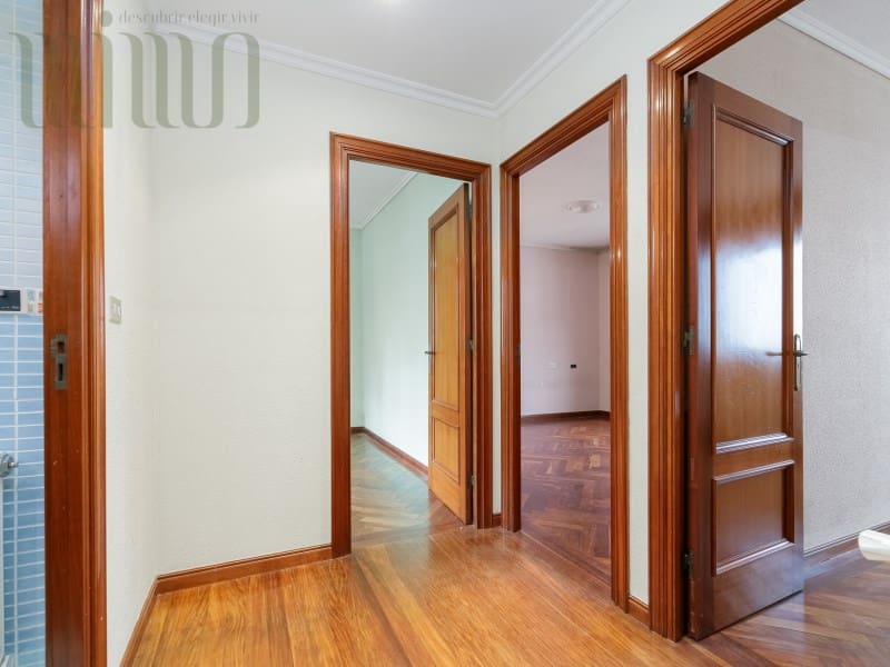 Piso de 5 habitaciones en Vigo en venta con garaje - 399.000 € (Ref: 9276592)