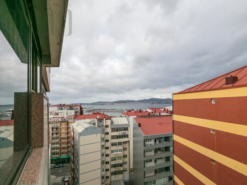 Piso de 5 habitaciones en Vigo en venta con garaje - 399.000 € (Ref: 9276592)