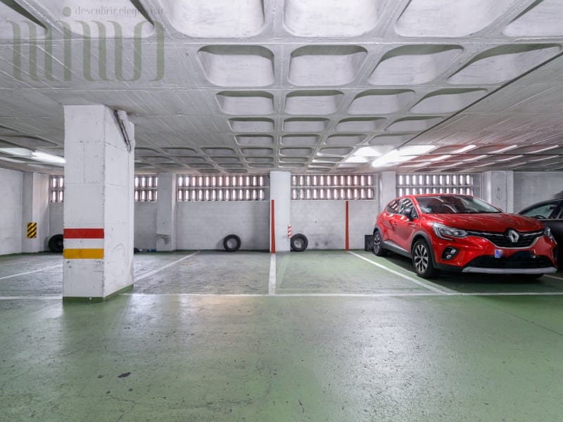 Piso de 5 habitaciones en Vigo en venta con garaje - 399.000 € (Ref: 9276592)