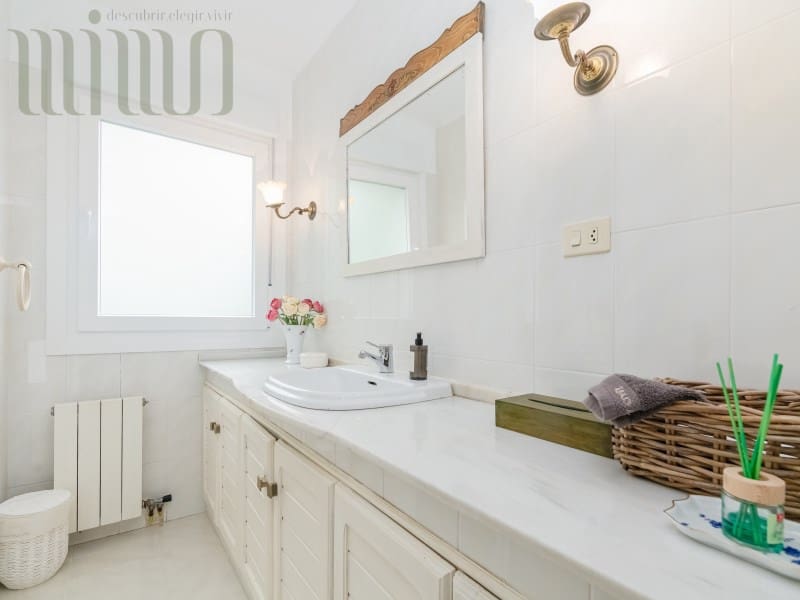 4 sypialnia Willa na sprzedaż w Moana z basenem garażem - 647 000 € (Ref: 9276593)