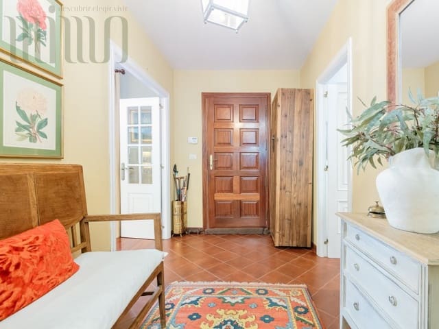 4 bedroom Villa for sale in Moaña with pool garage - € 647,000 (Ref: 9276593)