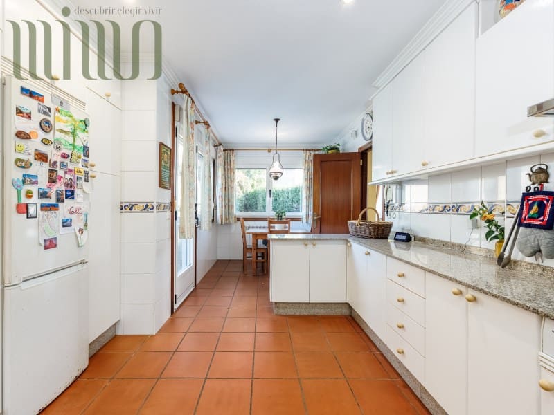 4 soverom Villa til salgs i Vigo med svømmebasseng garasje - € 650 000 (Ref: 9296777)