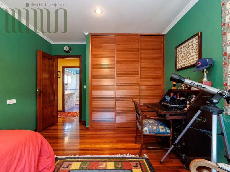 4 soverom Villa til salgs i Vigo med svømmebasseng garasje - € 650 000 (Ref: 9296777)