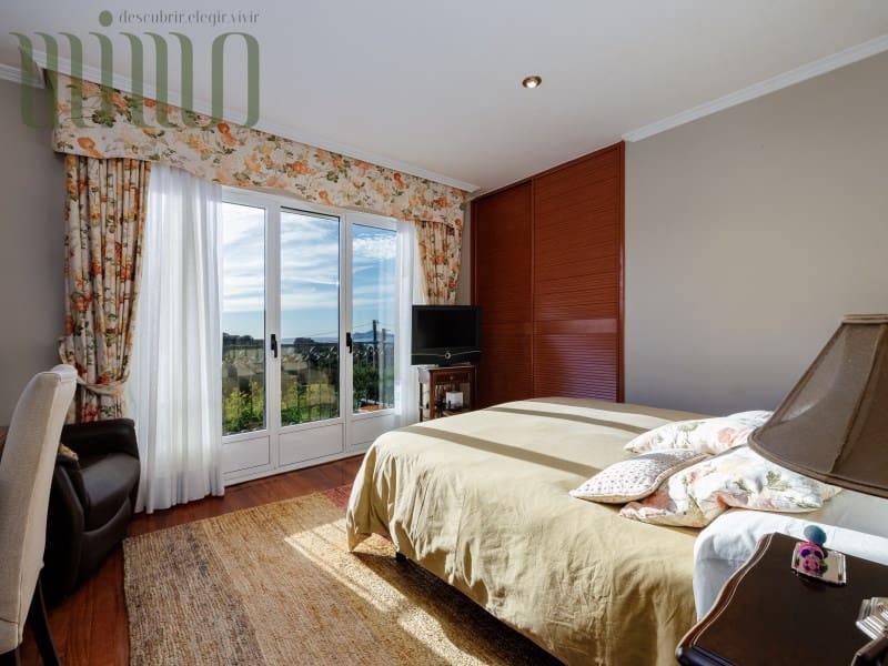 4 soverom Villa til salgs i Vigo med svømmebasseng garasje - € 650 000 (Ref: 9296777)