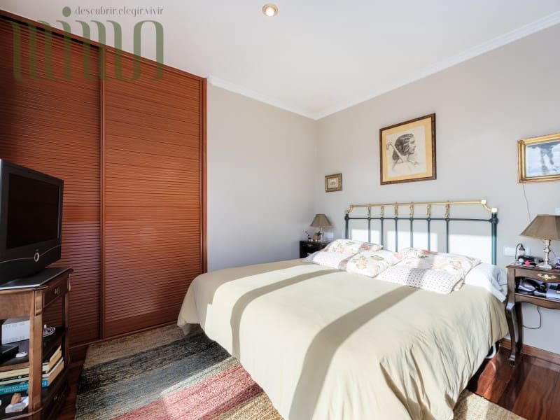 4 soverom Villa til salgs i Vigo med svømmebasseng garasje - € 650 000 (Ref: 9296777)