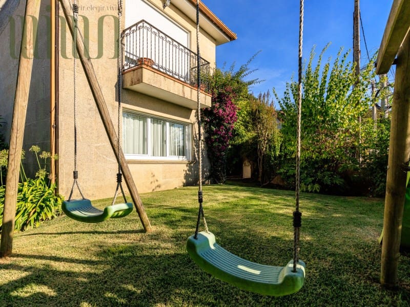 4 soverom Villa til salgs i Vigo med svømmebasseng garasje - € 650 000 (Ref: 9296777)