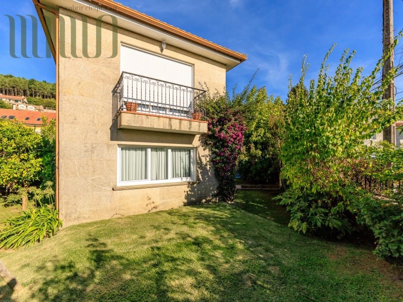 4 soverom Villa til salgs i Vigo med svømmebasseng garasje - € 650 000 (Ref: 9296777)