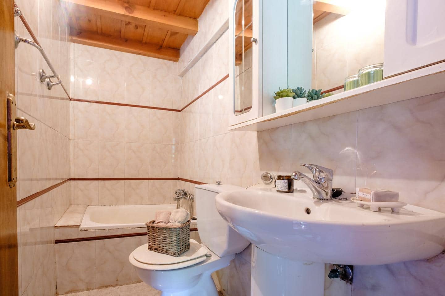 3 bedroom Finca/Country House for sale in Infiesto - € 104,000 (Ref: 9314314)