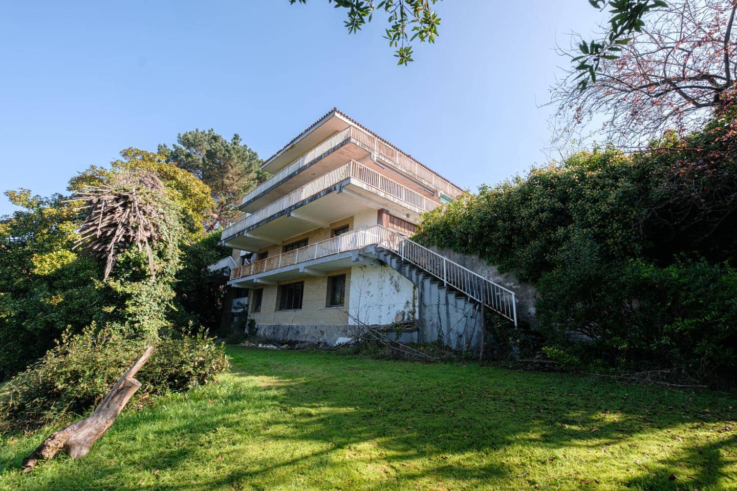 7 bedroom Villa for sale in Gijon with garage - € 1,075,000 (Ref: 9371432)