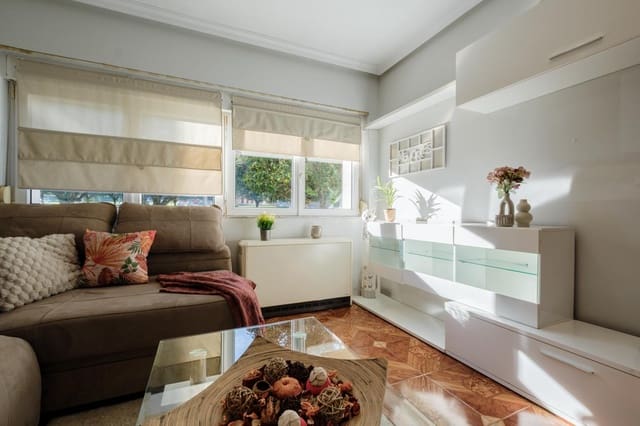 3 soveværelse Lejlighed til salg i Centro Urbano, Gijón - € 159.000 (Ref: 9451141)