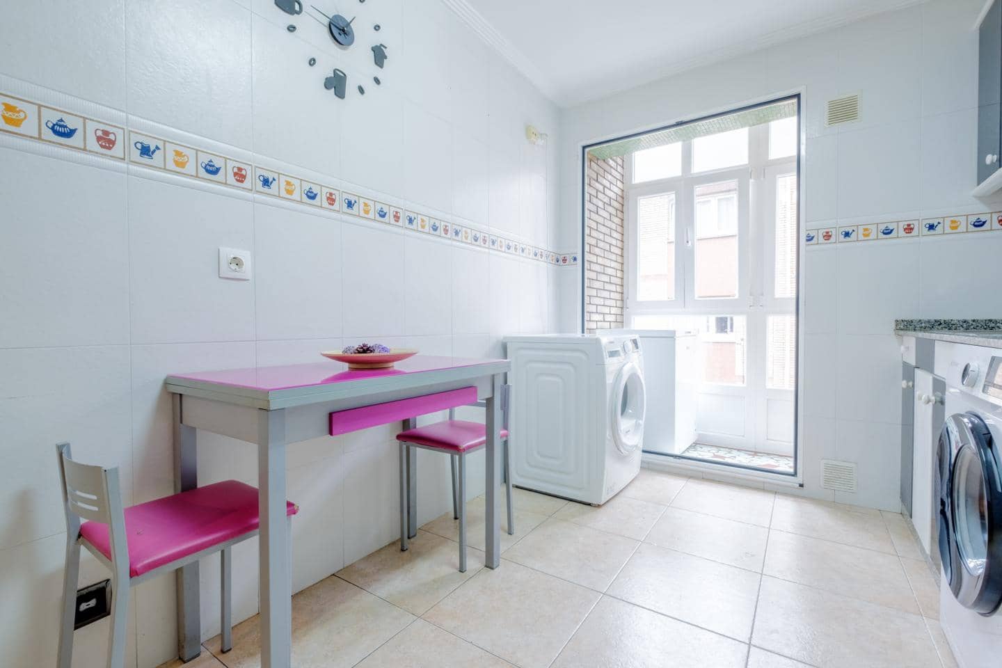 3 bedroom Flat for sale in Gijon - € 165,000 (Ref: 9500163)