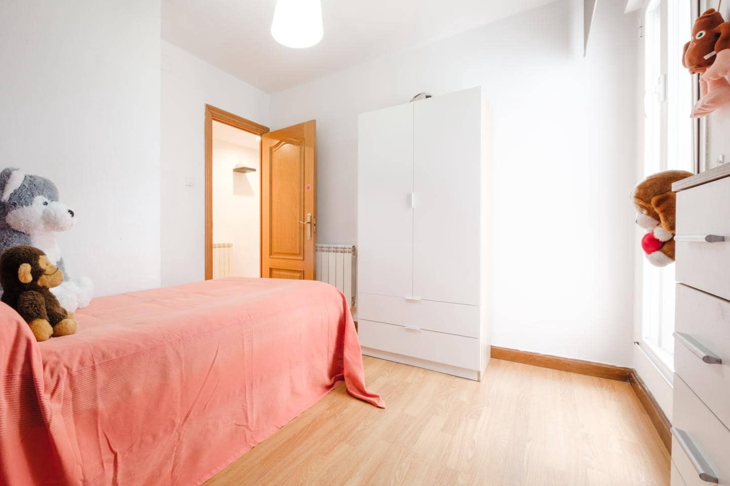 3 bedroom Flat for sale in Gijon - € 165,000 (Ref: 9500163)