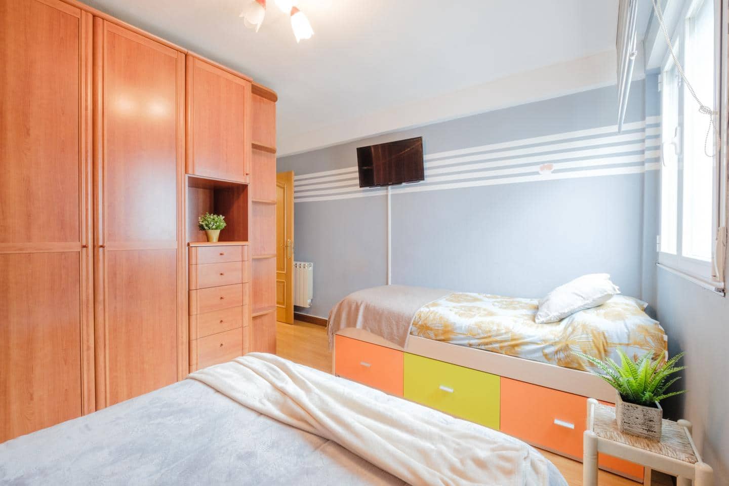 3 bedroom Flat for sale in Gijon - € 165,000 (Ref: 9500163)