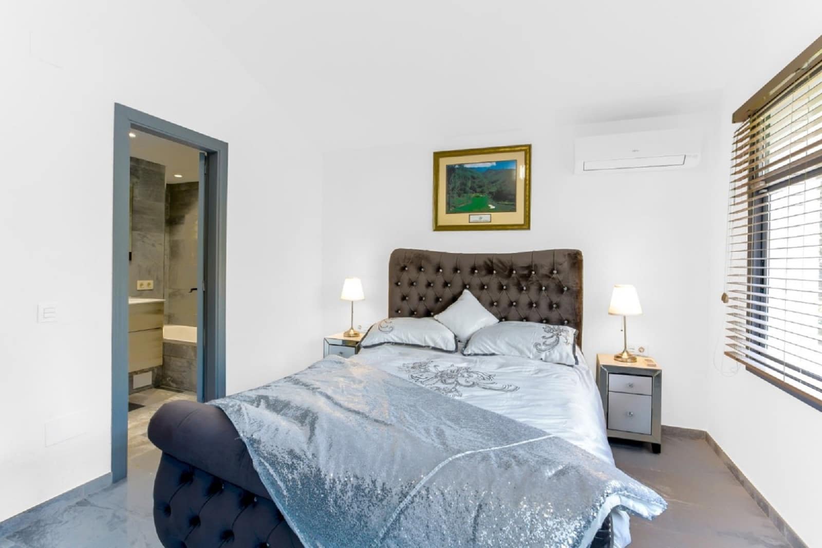 3 makuuhuone Huvila myytävänä paikassa Elviria mukana uima-altaan - 599 000 € (Ref: 9267765)