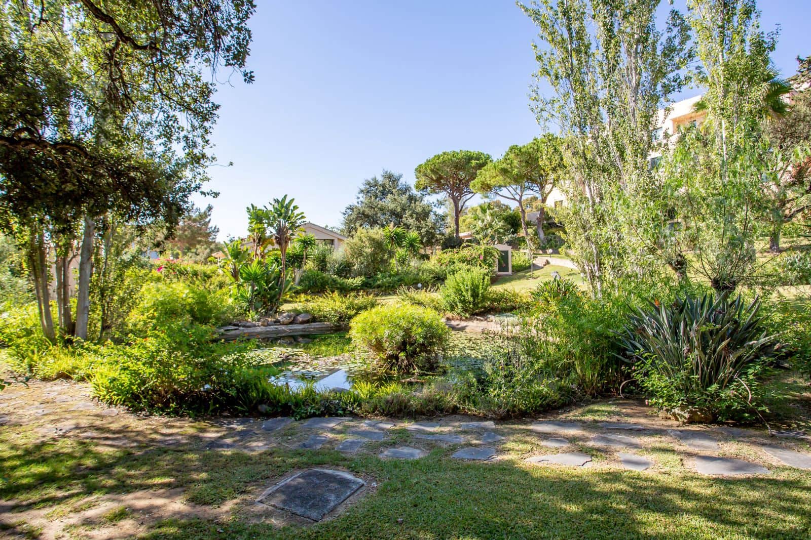 3 makuuhuone Huvila myytävänä paikassa Elviria mukana uima-altaan - 599 000 € (Ref: 9267765)