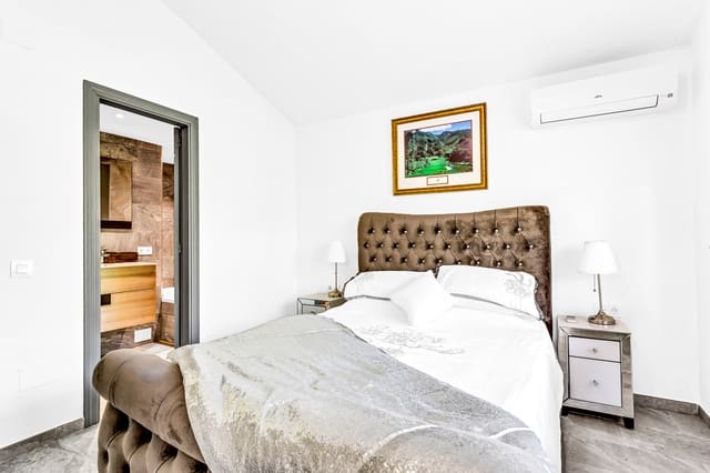 3 makuuhuone Huvila myytävänä paikassa Elviria, Marbella mukana uima-altaan - 599 000 € (Ref: 9267765)