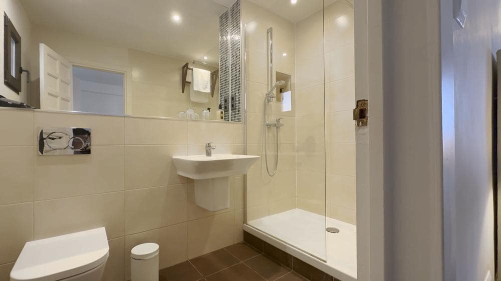 7 soveværelse Restaurant/Bar til salg i Nerja med garage - € 2.770.000 (Ref: 9279585)