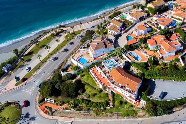 7 slaapkamer Restaurant/bar te koop in Chaparil - Torrecilla - Punta Lara, Nerja met garage - € 2.770.000 (Ref: 9279585)