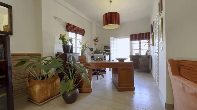 7 slaapkamer Restaurant/bar te koop in Chaparil - Torrecilla - Punta Lara, Nerja met garage - € 2.770.000 (Ref: 9279585)