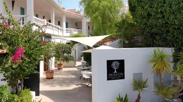 7 slaapkamer Restaurant/bar te koop in Chaparil - Torrecilla - Punta Lara, Nerja met garage - € 2.770.000 (Ref: 9279585)