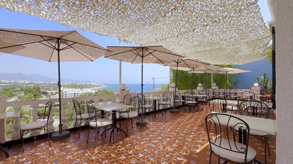 7 soveværelse Restaurant/Bar til salg i Nerja med garage - € 2.770.000 (Ref: 9279585)