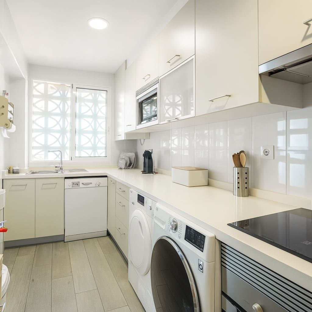 3 makuuhuone Huoneisto myytävänä paikassa Alicante kaupunki mukana uima-altaan 
autotalli - 449 000 € (Ref: 9449919)