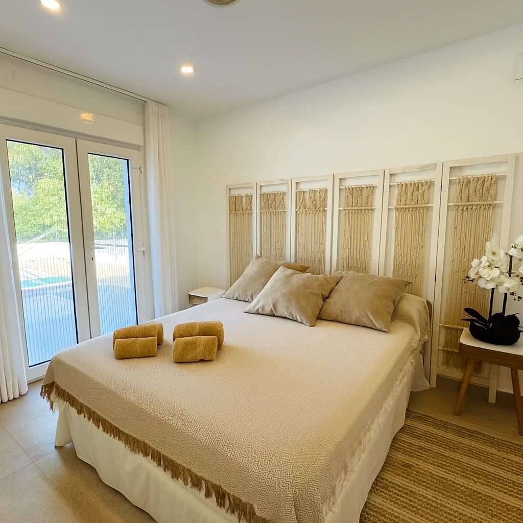 3 quarto Moradia para venda em El Campello com piscina - 590 000 € (Ref: 9452936)