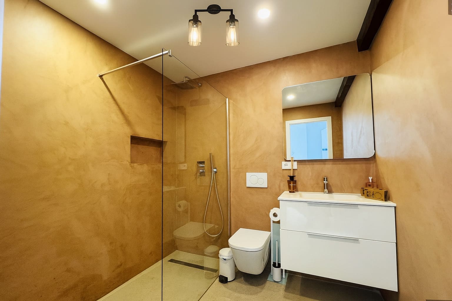 3 quarto Moradia para venda em El Campello com piscina - 590 000 € (Ref: 9452936)