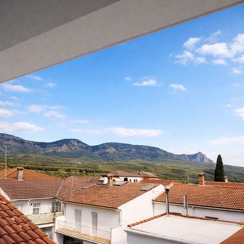 6 bedroom Villa for sale in Campillo de Arenas with garage - € 290,000 (Ref: 9605412)