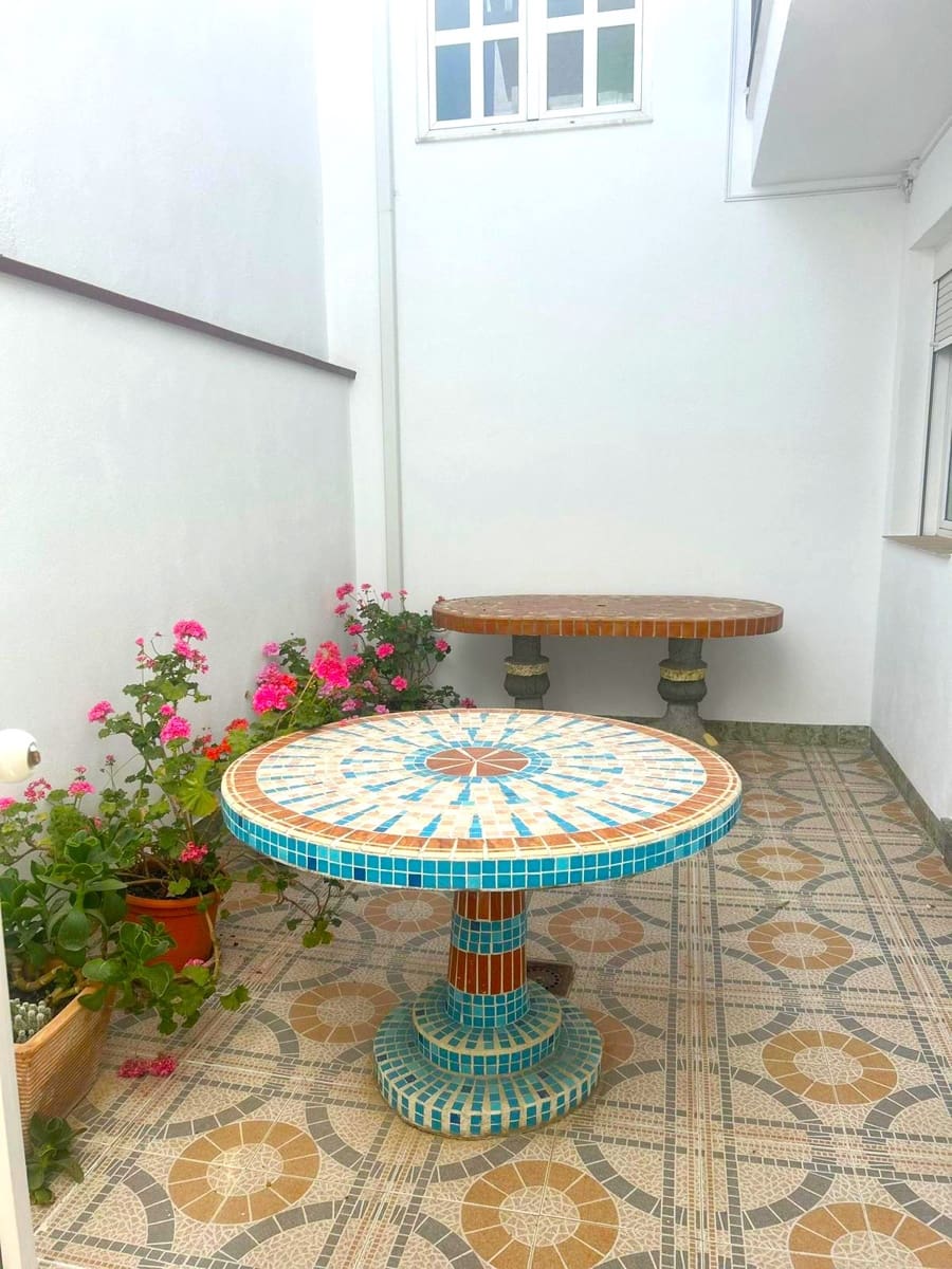 6 bedroom Villa for sale in Campillo de Arenas with garage - € 290,000 (Ref: 9605412)