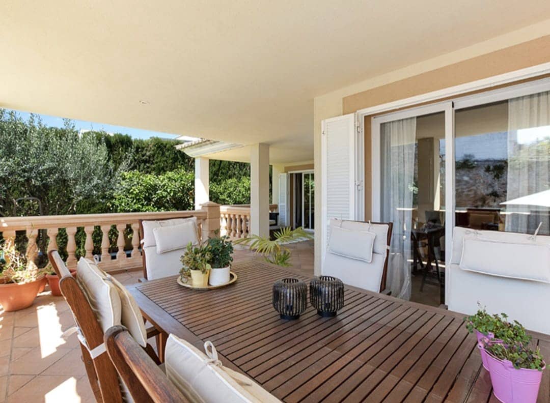 4 soverom Villa til salgs i Palma de Mallorca med svømmebasseng garasje - € 1 475 000 (Ref: 9271408)