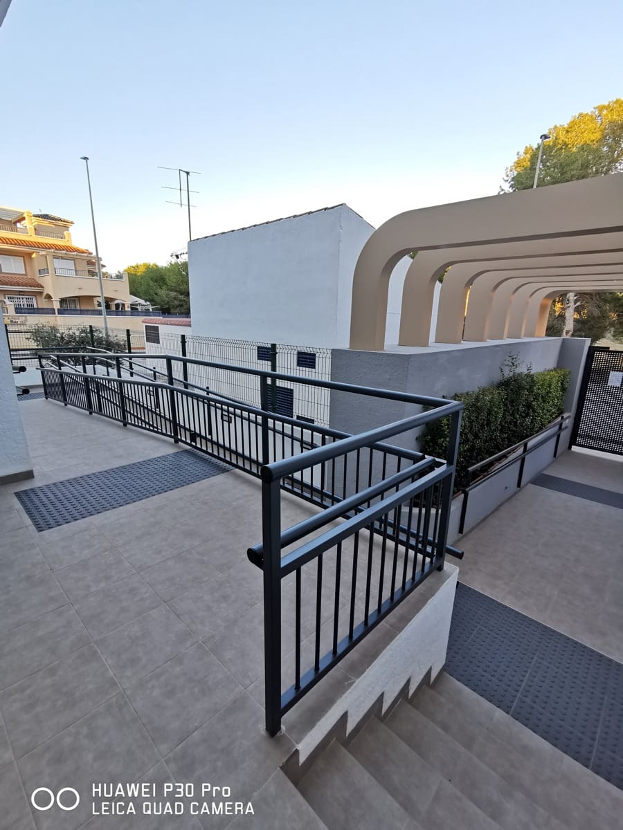 2 camera da letto Appartamento da affittare in Pilar de la Horadada con piscina garage - 1.200 € (Rif: 9301937)