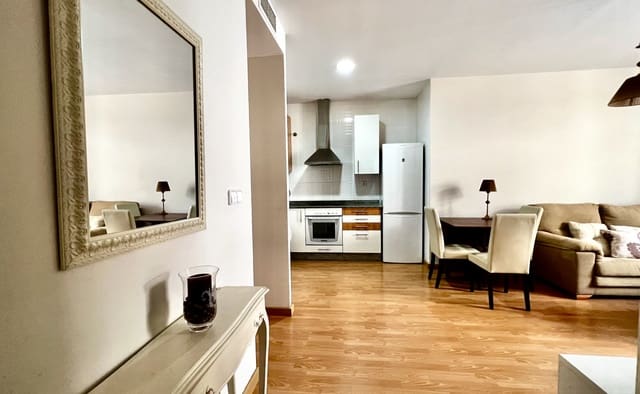 Piso de 2 habitaciones en Cartagena Ciudad, Cartagena en alquiler - 750 € (Ref: 9369148)