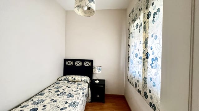 Piso de 2 habitaciones en Cartagena Ciudad, Cartagena en alquiler - 750 € (Ref: 9369148)