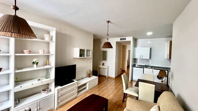 Piso de 2 habitaciones en Cartagena Ciudad, Cartagena en alquiler - 750 € (Ref: 9369148)