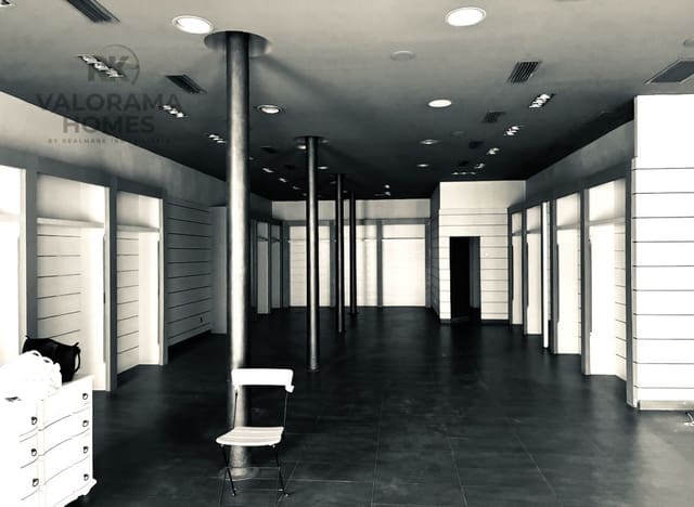 Local Commercial à louer à Cartagena Ciudad, Carthagène - 1 900 € (Ref: 9378397)