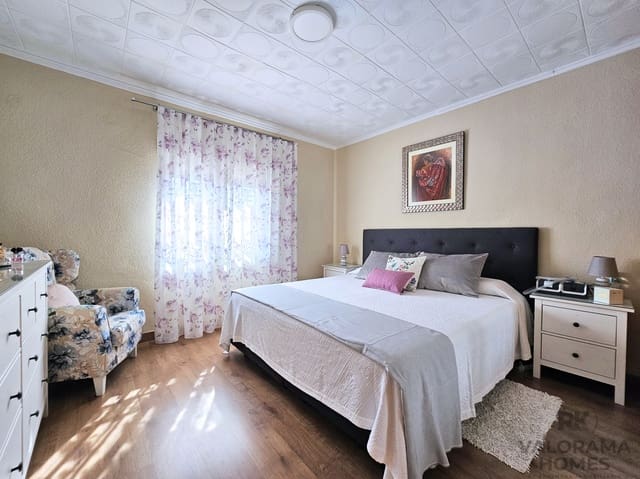 4 soverom Villa til salgs i La Unión med svømmebasseng garasje - € 480 000 (Ref: 9415111)