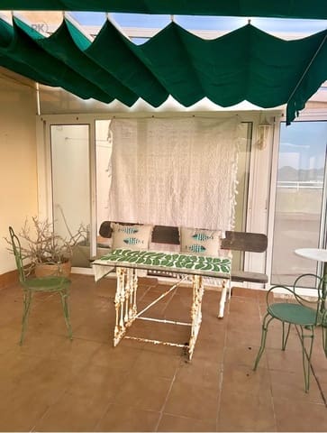 4 sovrum Lägenhet till salu i La Manga del Mar Menor med pool - 325 000 € (Ref: 9428177)