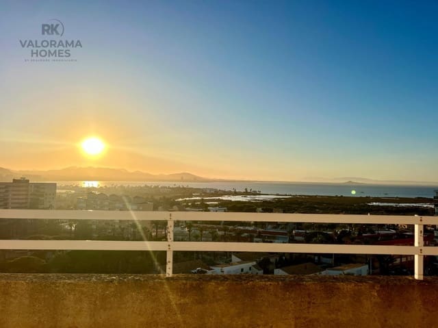 4 sovrum Lägenhet till salu i La Manga del Mar Menor med pool - 325 000 € (Ref: 9428177)